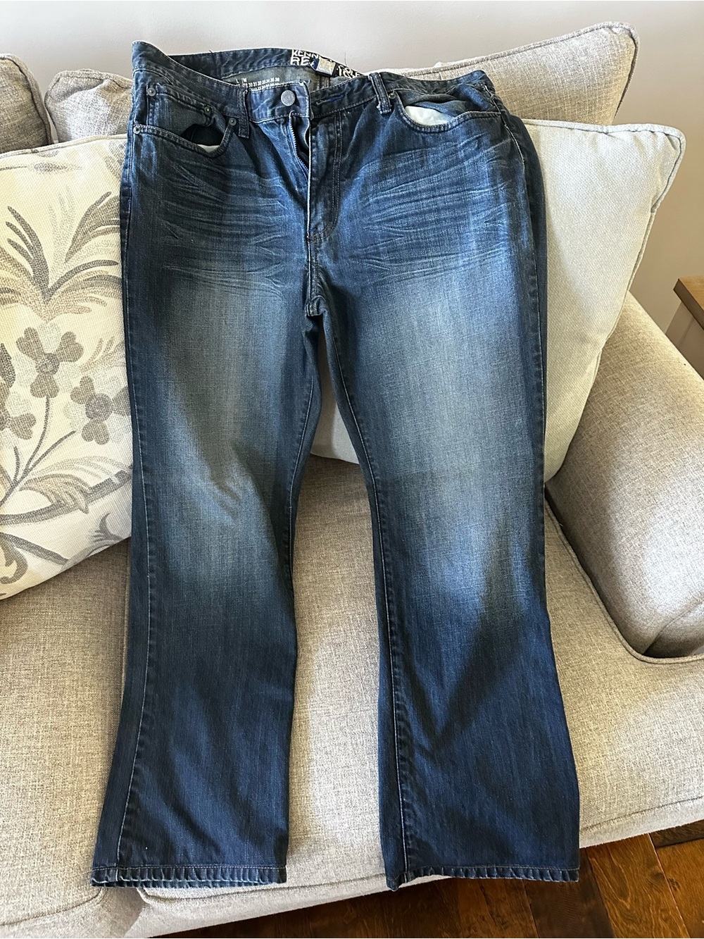 Kenneth Cole Boot Cut Jeans in Dark Blue Wash 36x30